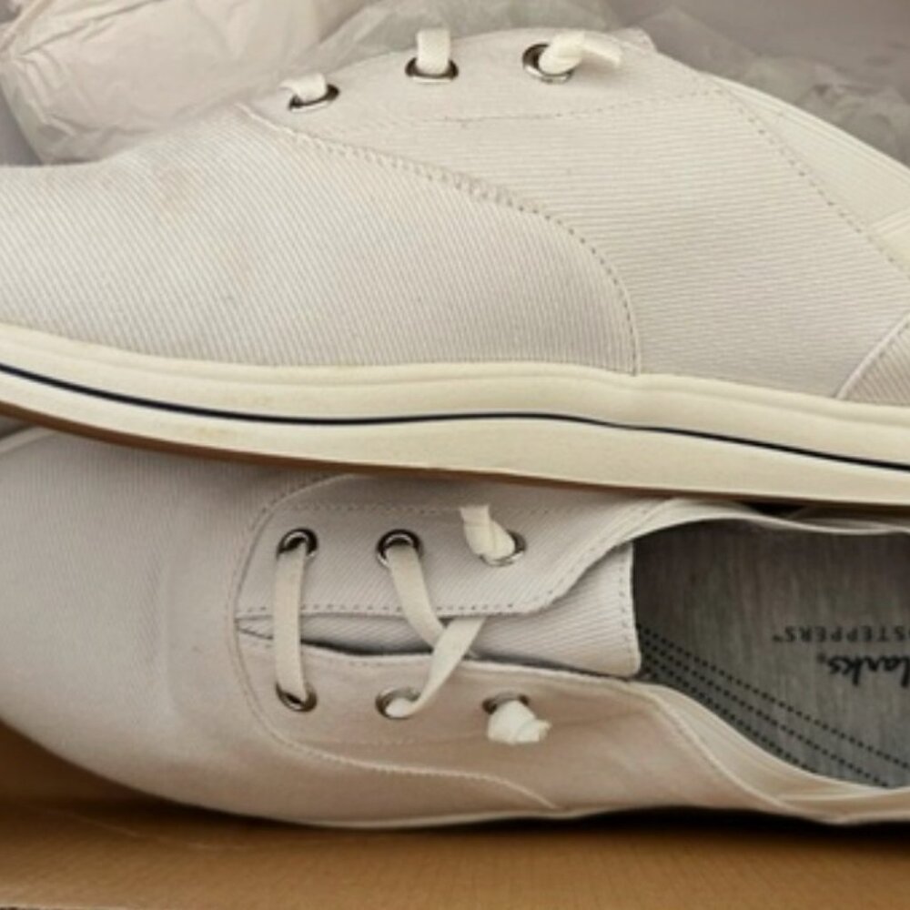 Clarks Cloudsteppers 10/11w White NWT